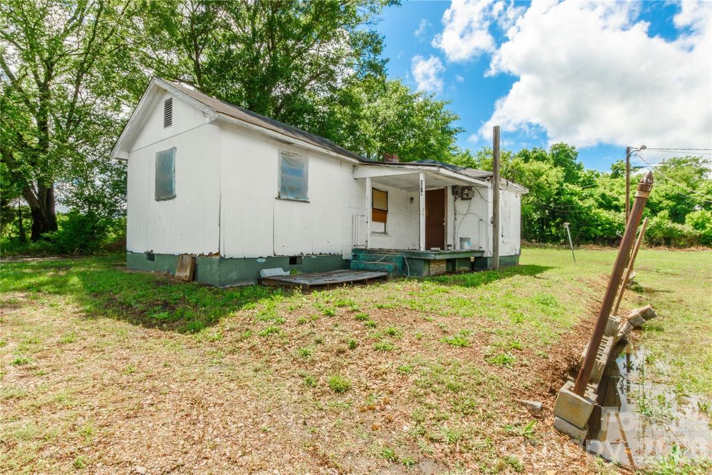 689c Pinckney Road, Chester, SC 29706