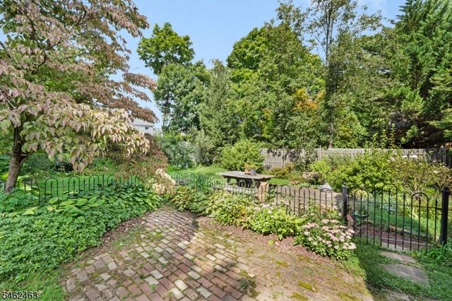 35 Maple Ave, Madison Boro, NJ 07940