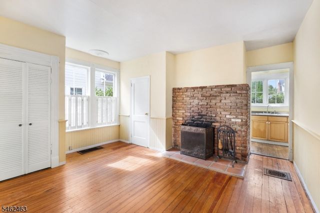 35 Maple Ave, Madison Boro, NJ 07940