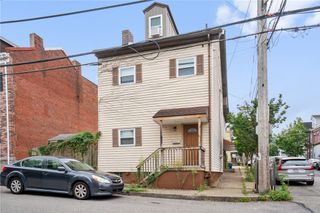 3900 Mintwood St, Lawrenceville, PA 15224