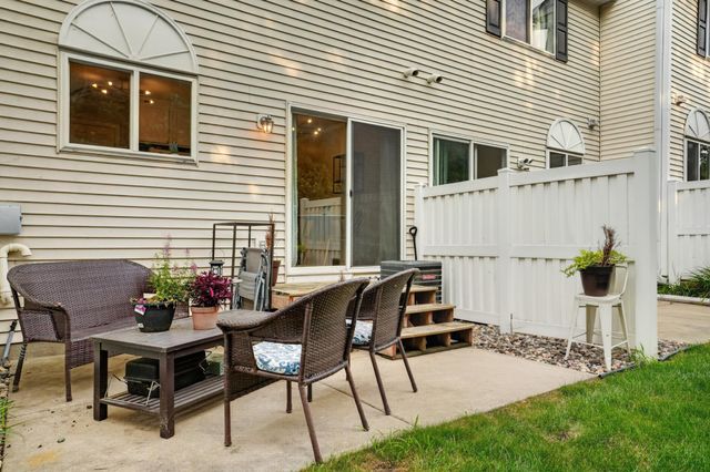 7773 Village Street, Chanhassen, MN 55317