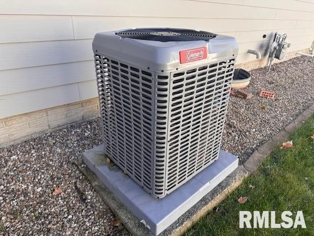 22 Appomatox Avenue, Jacksonville, IL 62650