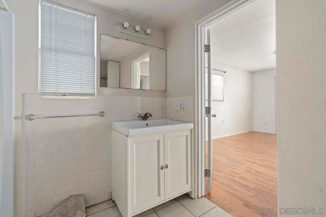 4270 S Tropico Dr, La Mesa, CA 91941