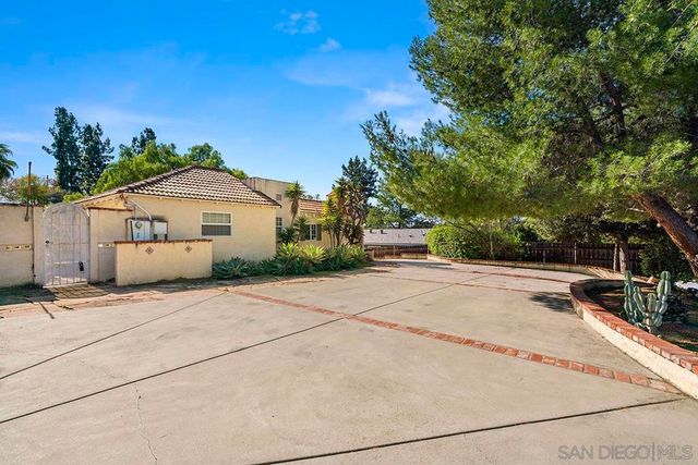 4270 S Tropico Dr, La Mesa, CA 91941