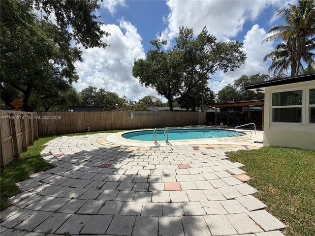 6604 Raleigh Street, Hollywood, FL 33024