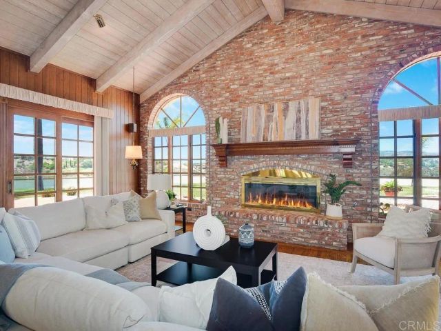 18246 Via Ascenso, Rancho Santa Fe, CA 92091