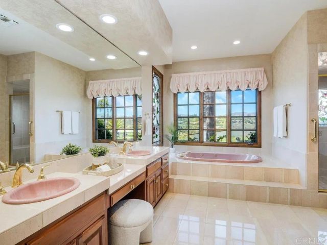 18246 Via Ascenso, Rancho Santa Fe, CA 92091