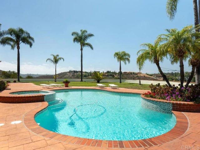 18246 Via Ascenso, Rancho Santa Fe, CA 92091