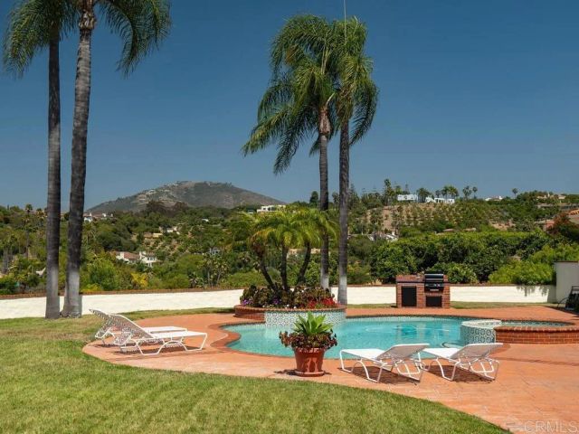 18246 Via Ascenso, Rancho Santa Fe, CA 92091