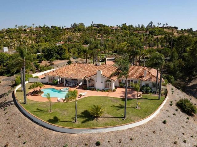 18246 Via Ascenso, Rancho Santa Fe, CA 92091