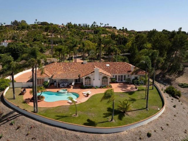18246 Via Ascenso, Rancho Santa Fe, CA 92091