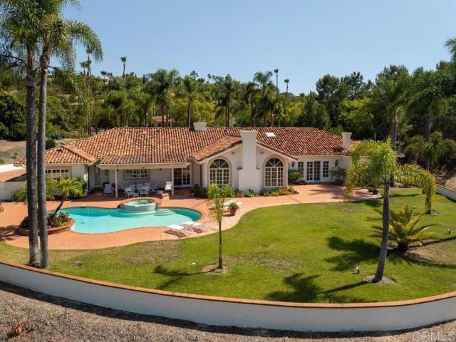 18246 Via Ascenso, Rancho Santa Fe, CA 92091