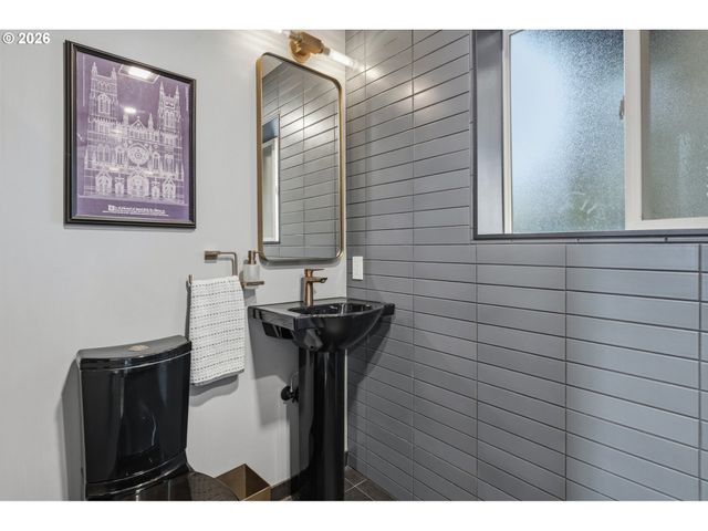 1187 NETZEL St, Oregon City, OR 97045