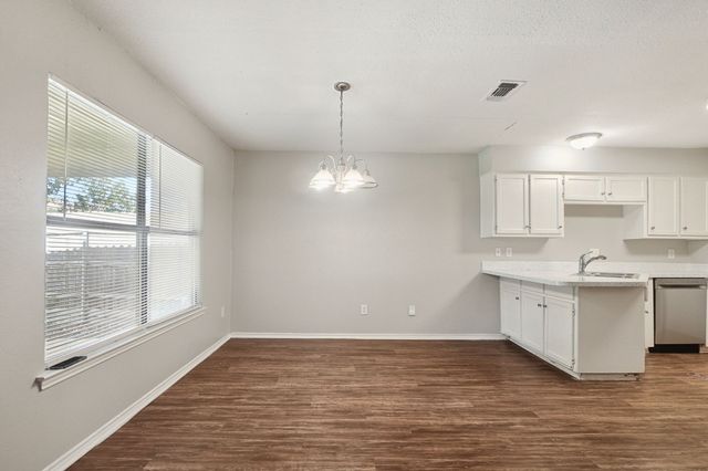 6000 Lavaca Drive, Arlington, TX 76018
