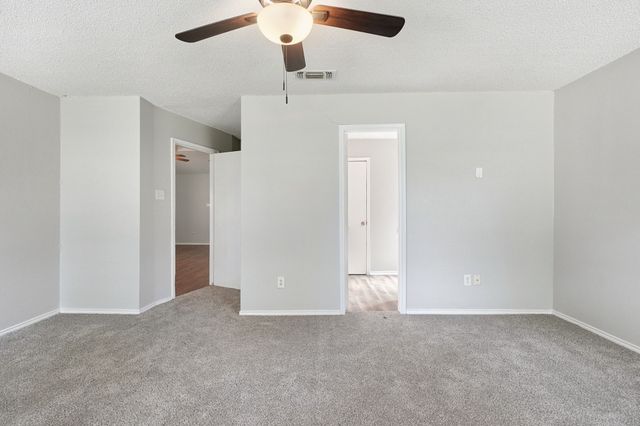 6000 Lavaca Drive, Arlington, TX 76018