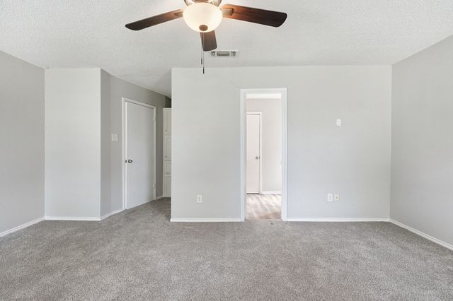 6000 Lavaca Drive, Arlington, TX 76018