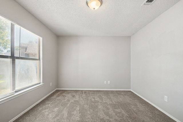 6000 Lavaca Drive, Arlington, TX 76018