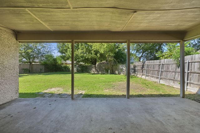 6000 Lavaca Drive, Arlington, TX 76018