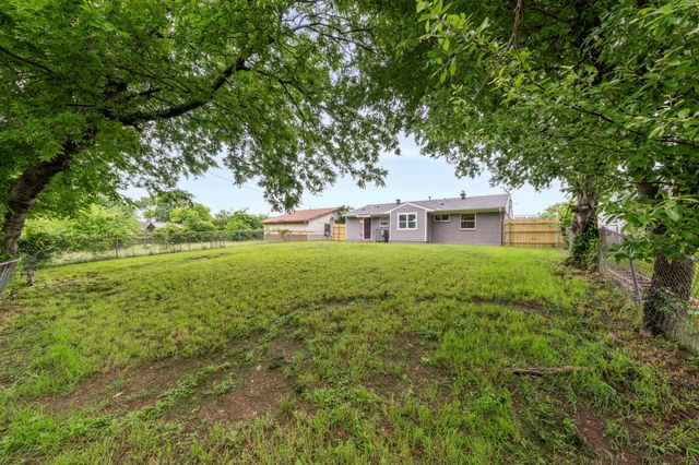 3842 Soft Wind Drive, Dallas, TX 75241