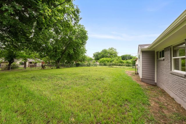 3842 Soft Wind Drive, Dallas, TX 75241