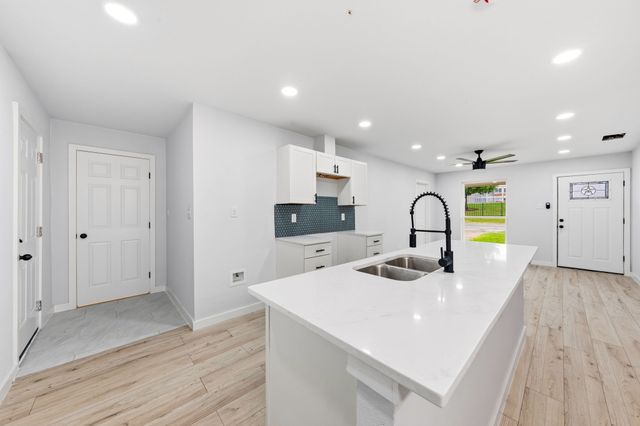 3842 Soft Wind Drive, Dallas, TX 75241