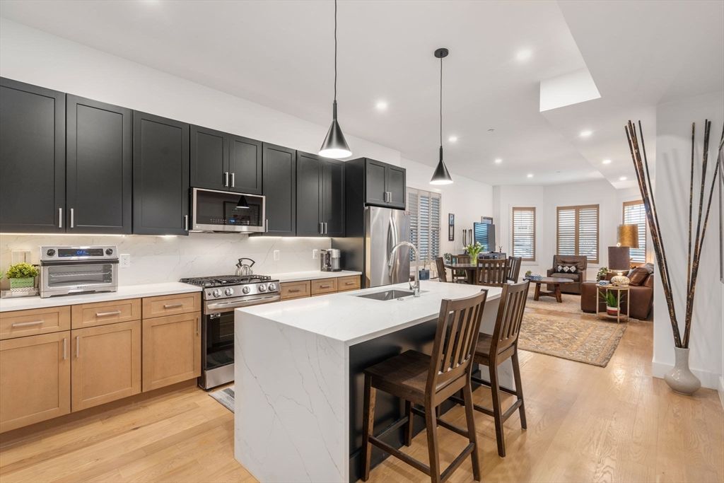231 Everett 1, Boston, MA 02128