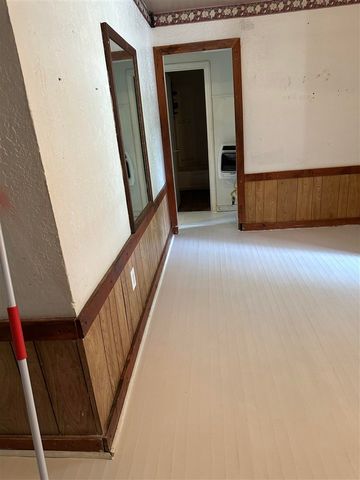 508 SW 18th St, Lawton, OK 73505