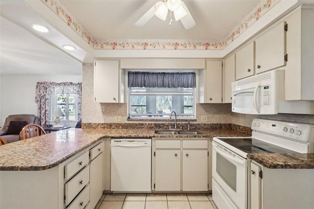 12 SUN AIR BOULEVARD E, Haines City, FL 33844