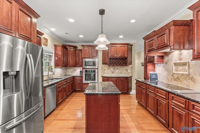 10136 SE Skylark Drive, Huntsville, AL 35803