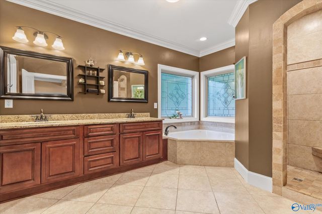 10136 SE Skylark Drive, Huntsville, AL 35803