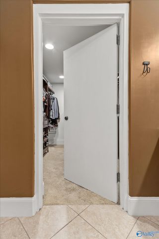 10136 SE Skylark Drive, Huntsville, AL 35803