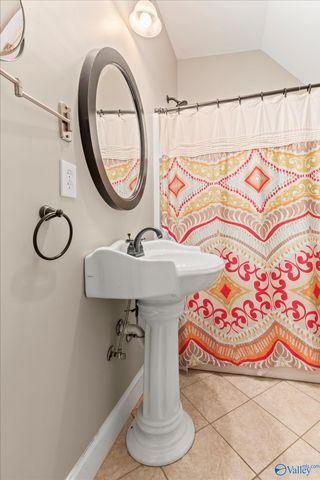 10136 SE Skylark Drive, Huntsville, AL 35803