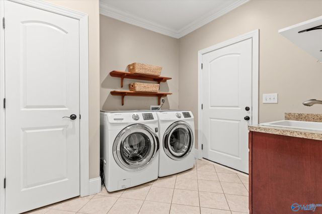 10136 SE Skylark Drive, Huntsville, AL 35803