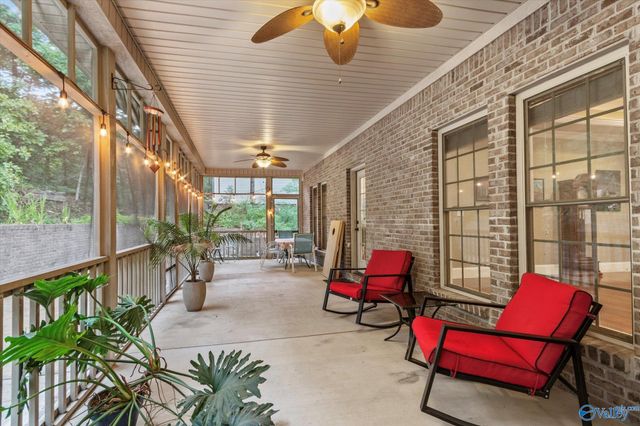 10136 SE Skylark Drive, Huntsville, AL 35803