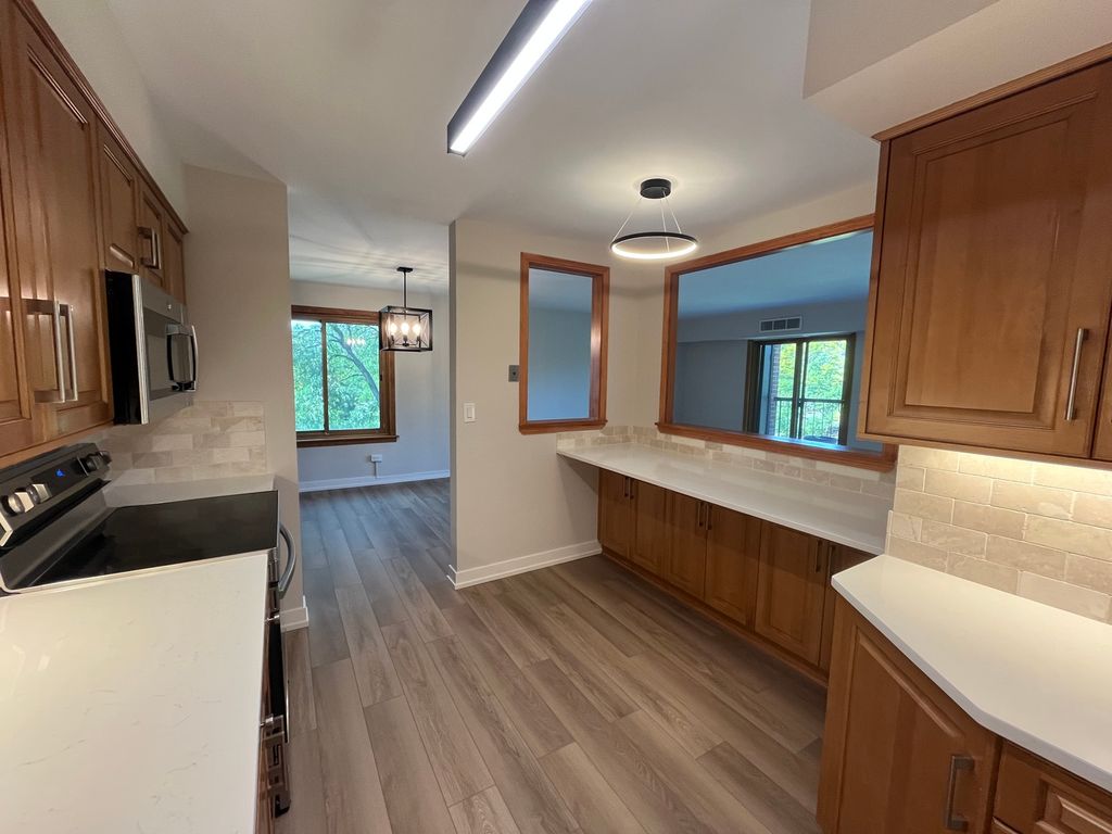 1615 E Central Road 422-C, Arlington Heights, IL 60005 — photo 5