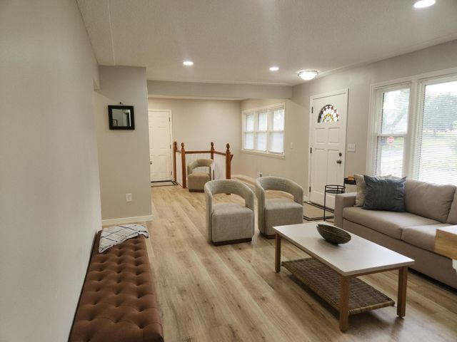 500 Bennett Drive NE, Fridley, MN 55432
