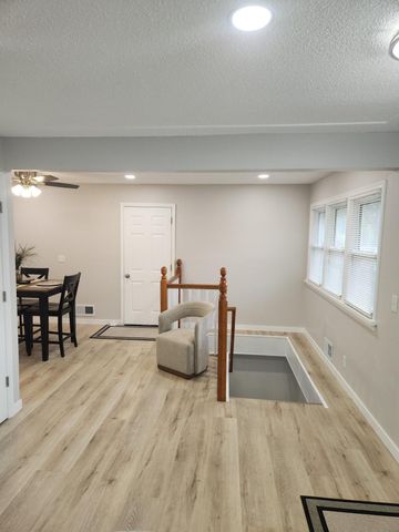 500 Bennett Drive NE, Fridley, MN 55432