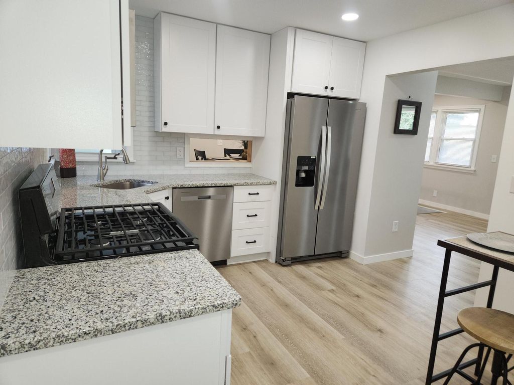 500 Bennett Drive NE, Fridley, MN 55432 — photo 2