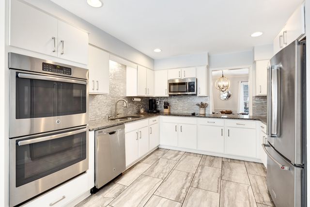 1823 NEW RIVERDALE RD, Germantown, TN 38138