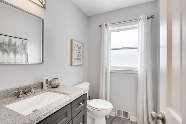 1823 NEW RIVERDALE RD, Germantown, TN 38138