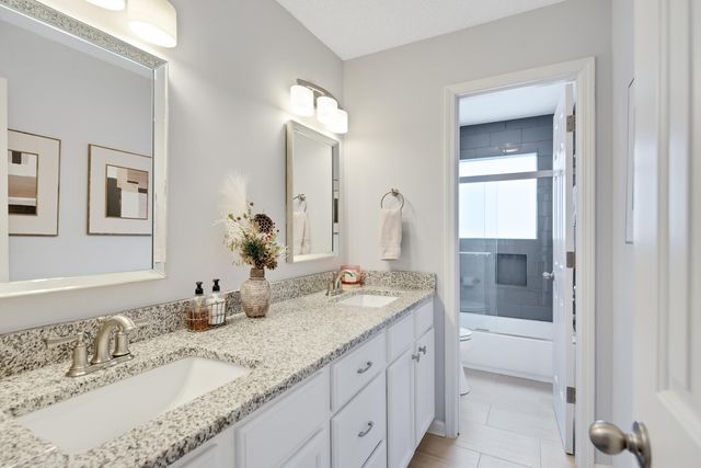 1823 NEW RIVERDALE RD, Germantown, TN 38138