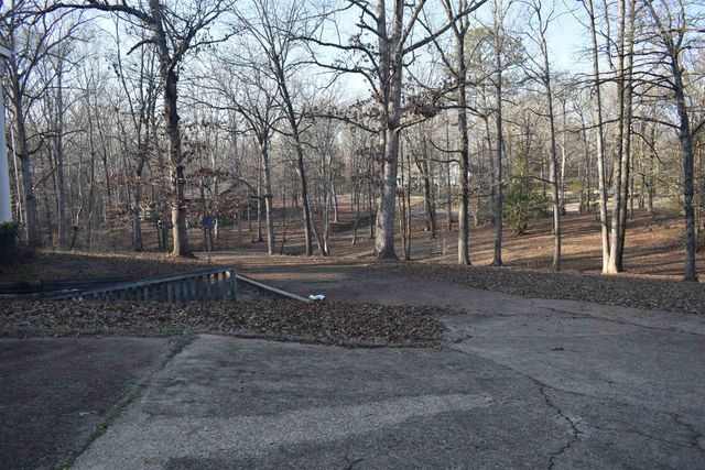 101 BOB ST, Selmer, TN 38375