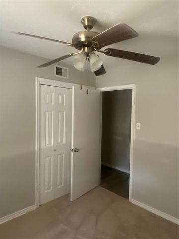 323 Royal Avenue, Duncanville, TX 75137