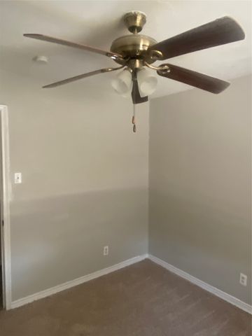 323 Royal Avenue, Duncanville, TX 75137