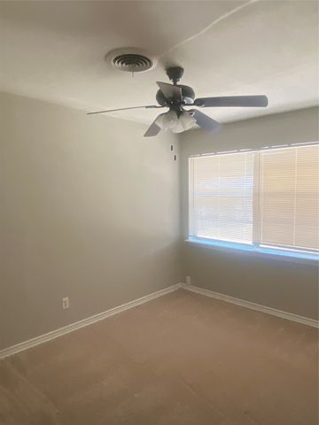 323 Royal Avenue, Duncanville, TX 75137