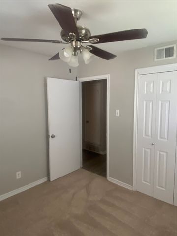 323 Royal Avenue, Duncanville, TX 75137