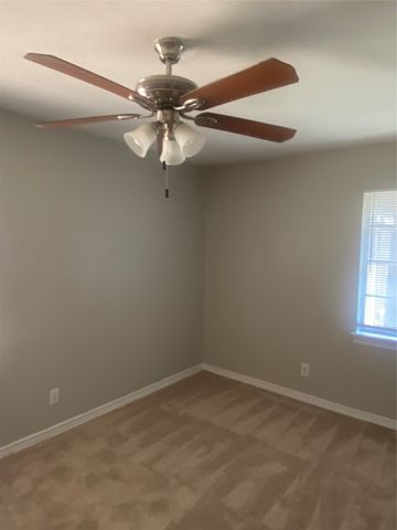 323 Royal Avenue, Duncanville, TX 75137