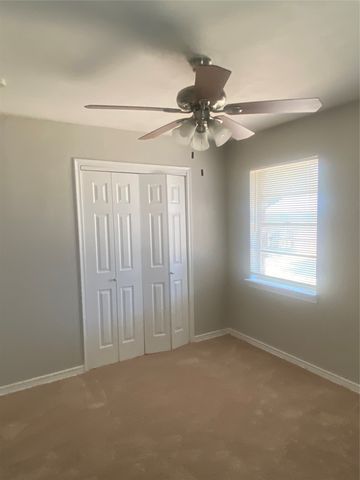 323 Royal Avenue, Duncanville, TX 75137