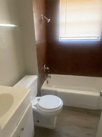 323 Royal Avenue, Duncanville, TX 75137