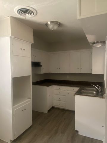323 Royal Avenue, Duncanville, TX 75137